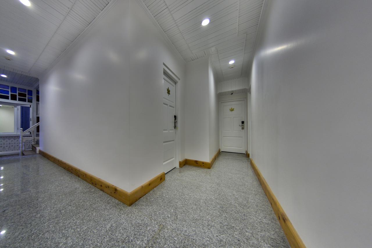 Srīnagar Hotel Metropolis מראה חיצוני תמונה